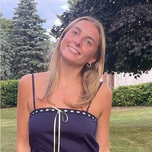 Meet your Posher, Ava